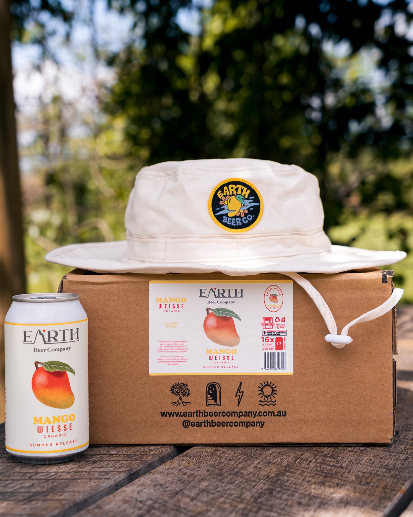 Summers End Sale - Mango Weisse Case + Bucket Hat